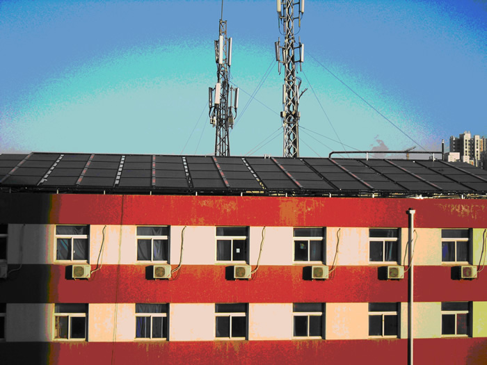 �WУ̫��ܟ�ˮ����ϵ�y(t��ng)��Q����